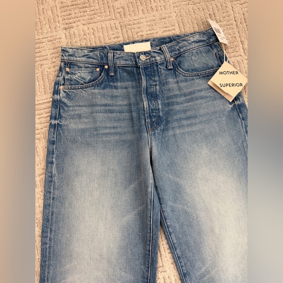 MOTHER NEW ⭐️The Dodger High Rise Button
Sneak Jeans in Wipeout 28 - Picture 13 of 16
